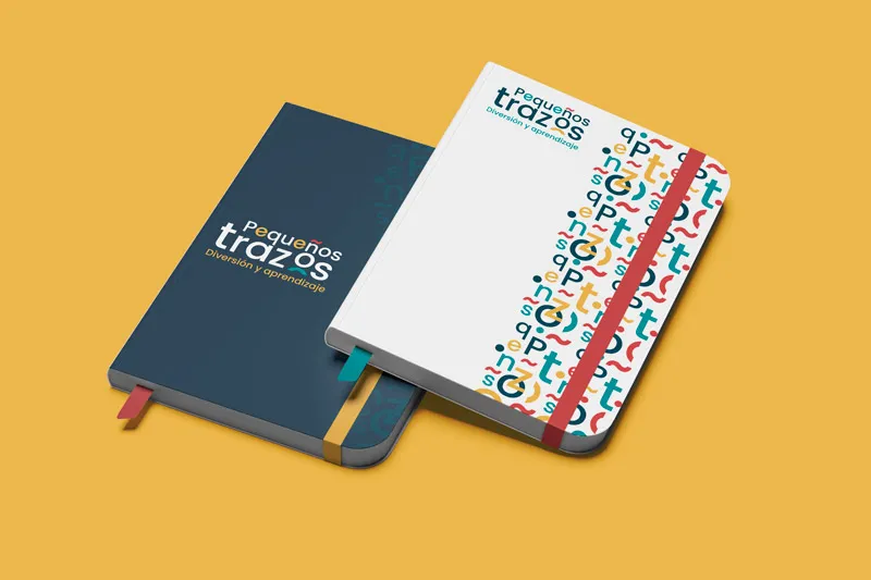 Libretas de Pequeños Trazos sobre fondo amarillo