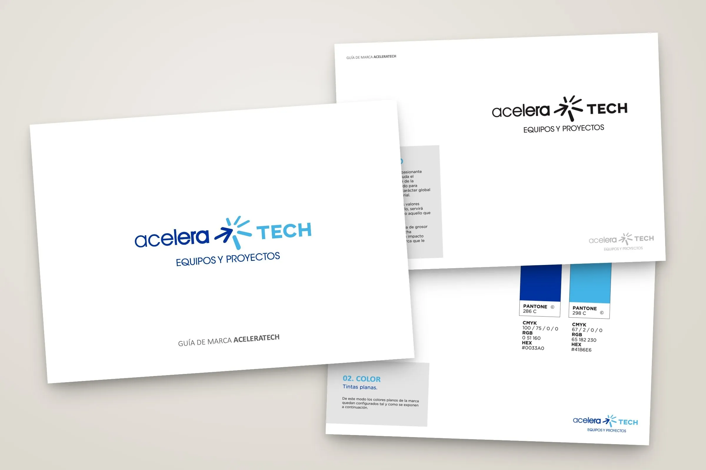 Guía de marca de Aceleratech, con la portada y páginas del logotipo y de los colores
